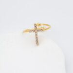 Anel com cruz em aço inoxidável ajustável